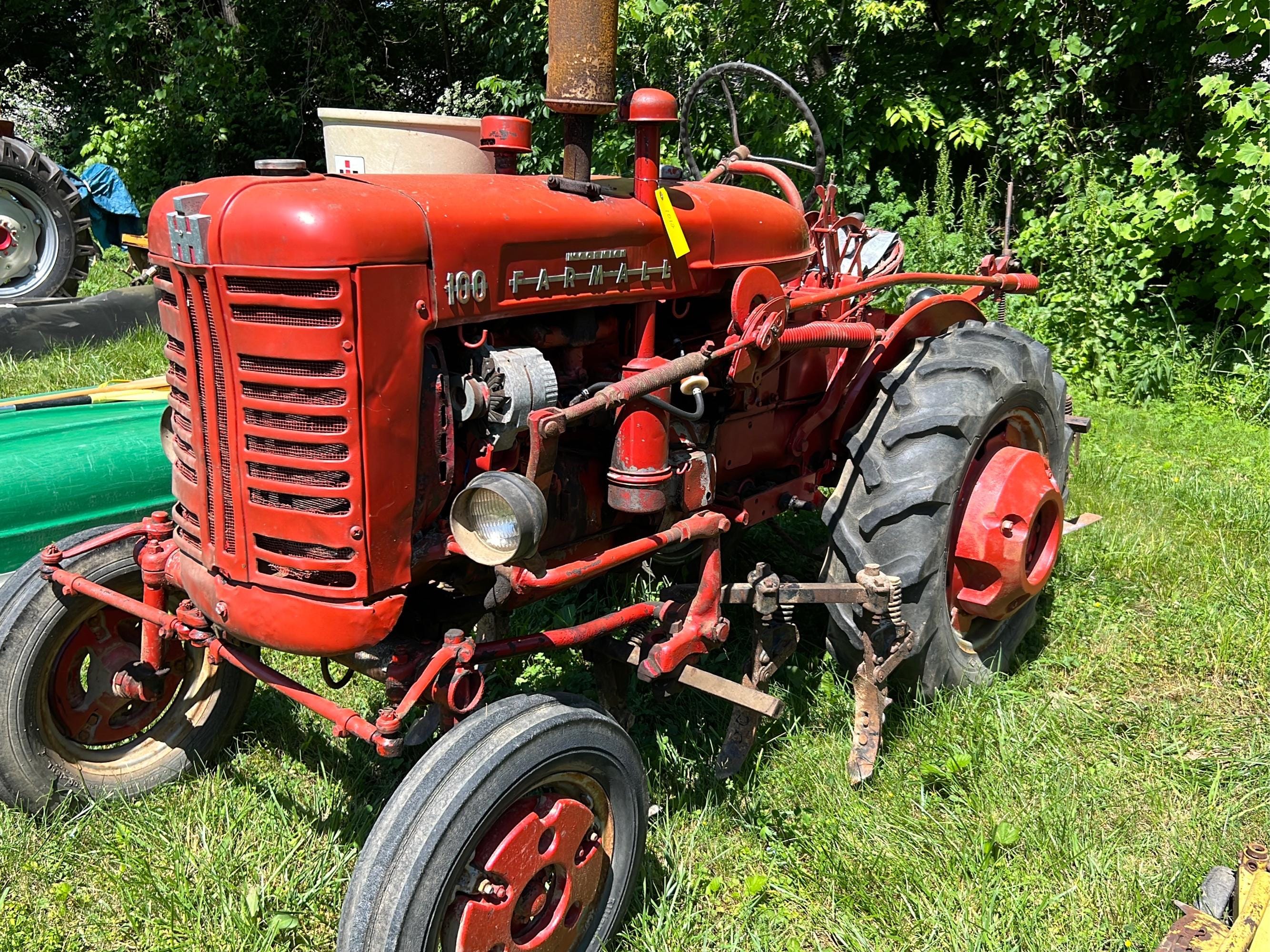 Main image Farmall 100