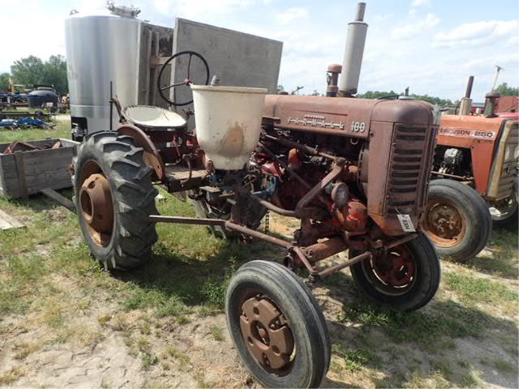 Main image Farmall 100