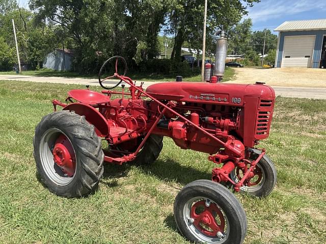 Image of Farmall 100 equipment image 3