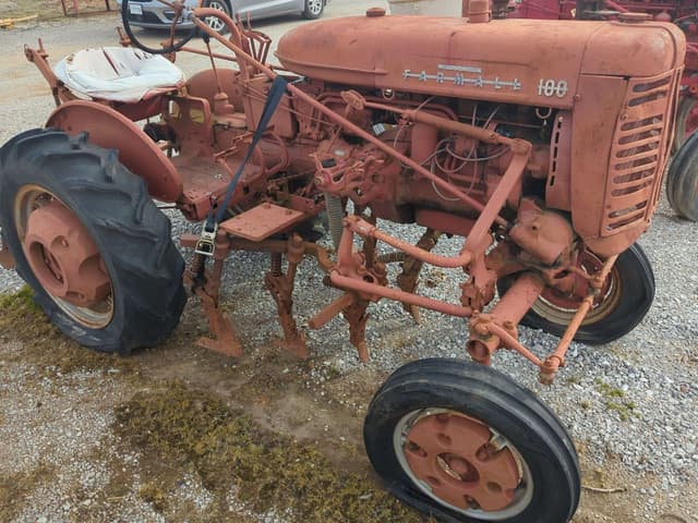 Image of Farmall 100 equipment image 3