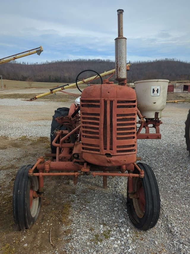 Image of Farmall 100 equipment image 1
