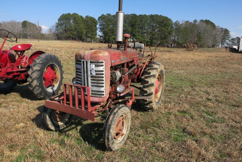 Farmall 100 Equipment Image0