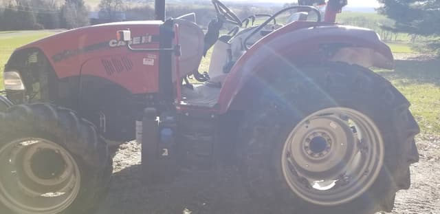 Image of Case IH Farmall 100C equipment image 1