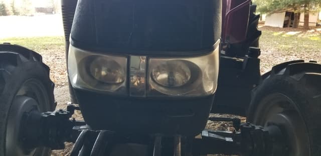 Image of Case IH Farmall 100C equipment image 4