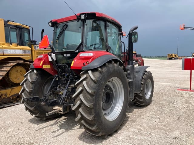 Image of Case IH Farmall 110C equipment image 3