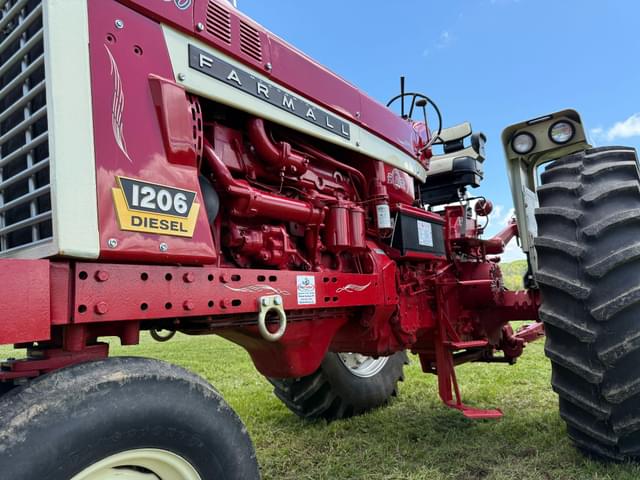 Image of International Harvester 1206 equipment image 4