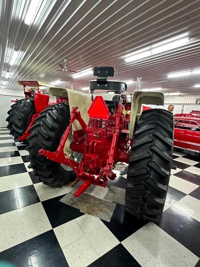 Image of International Harvester 1206 equipment image 1