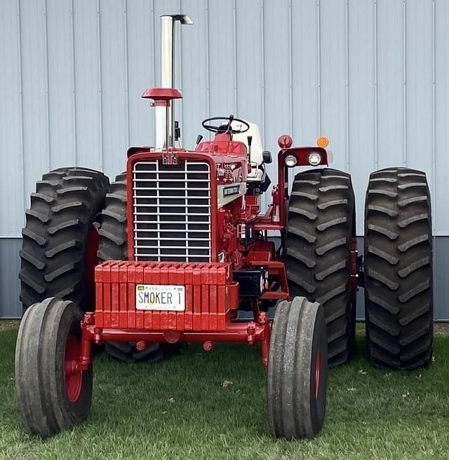Image of International Harvester 1256 equipment image 1