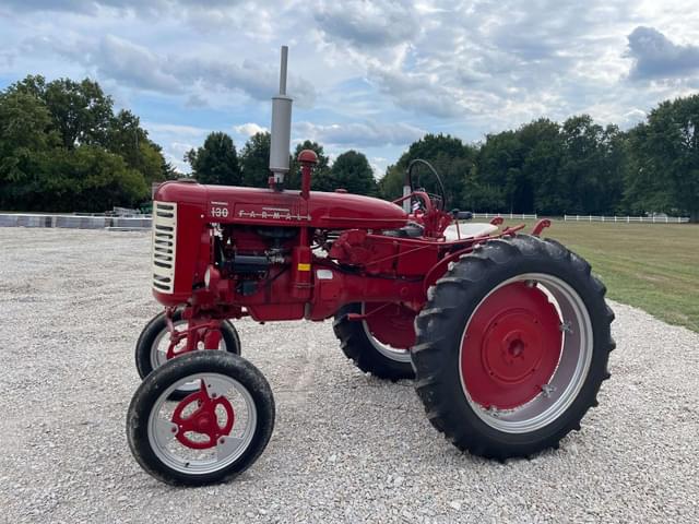 Image of Farmall 130 equipment image 1