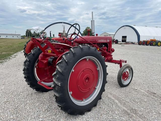 Image of Farmall 130 equipment image 4