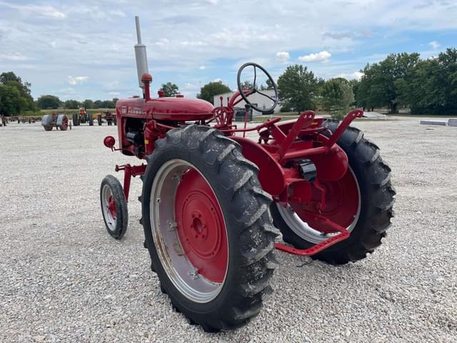 Image of Farmall 130 equipment image 2