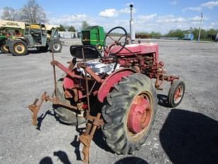 Main image Farmall 130 1