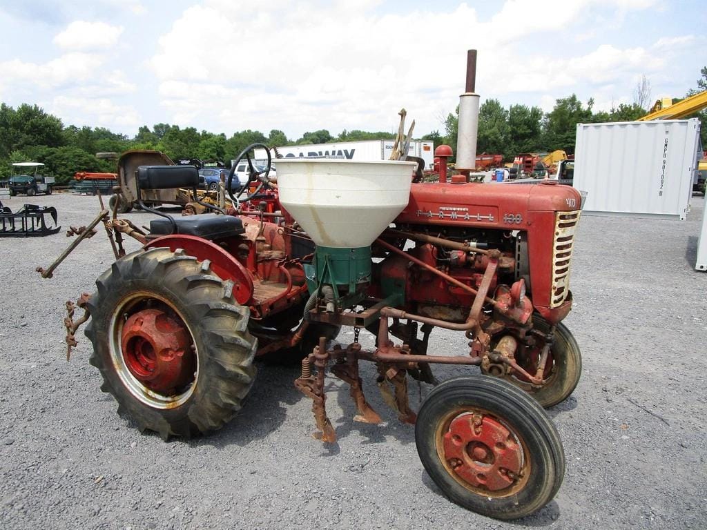 Main image Farmall 130