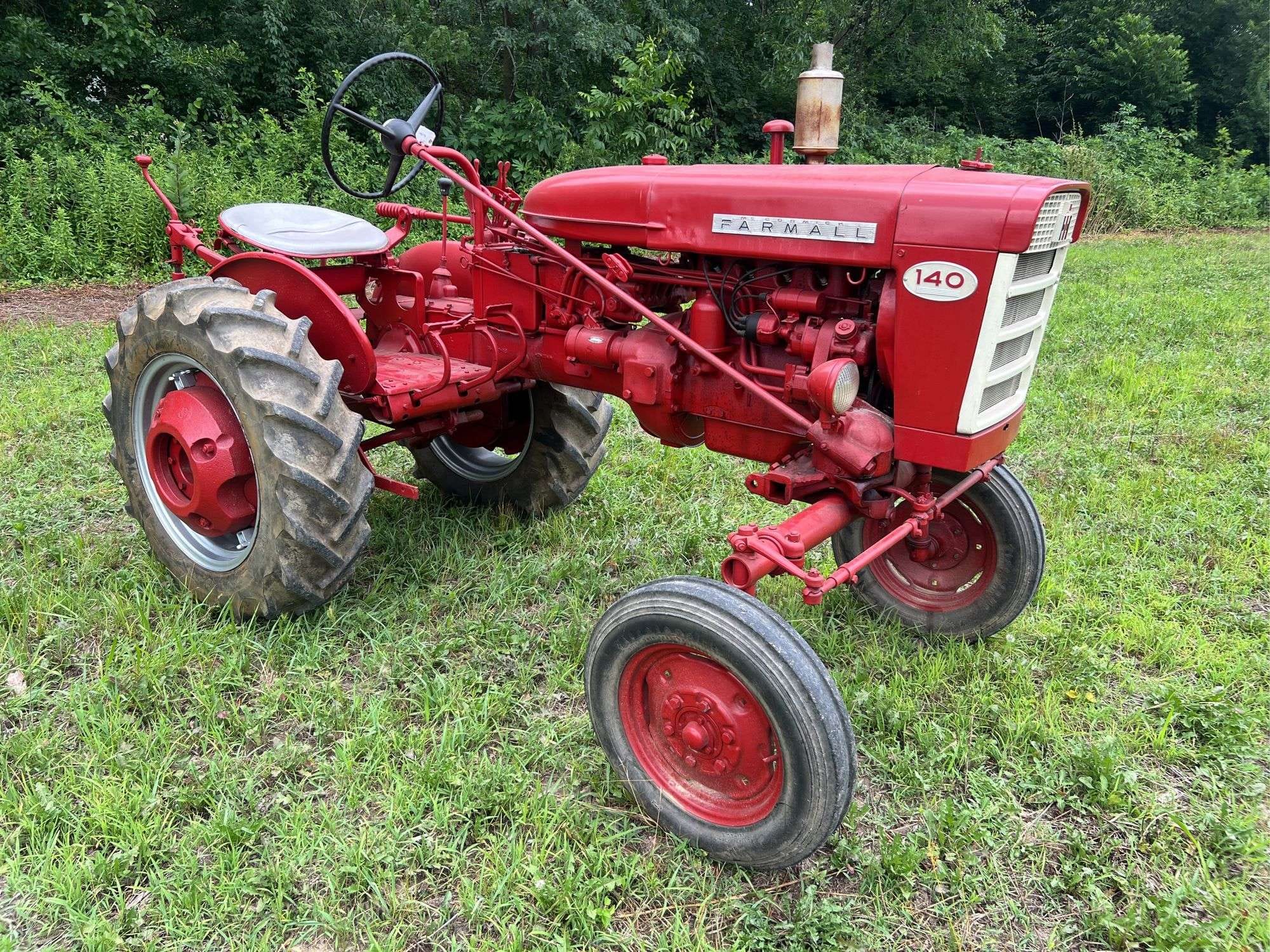 Farmall 140 Equipment Image0