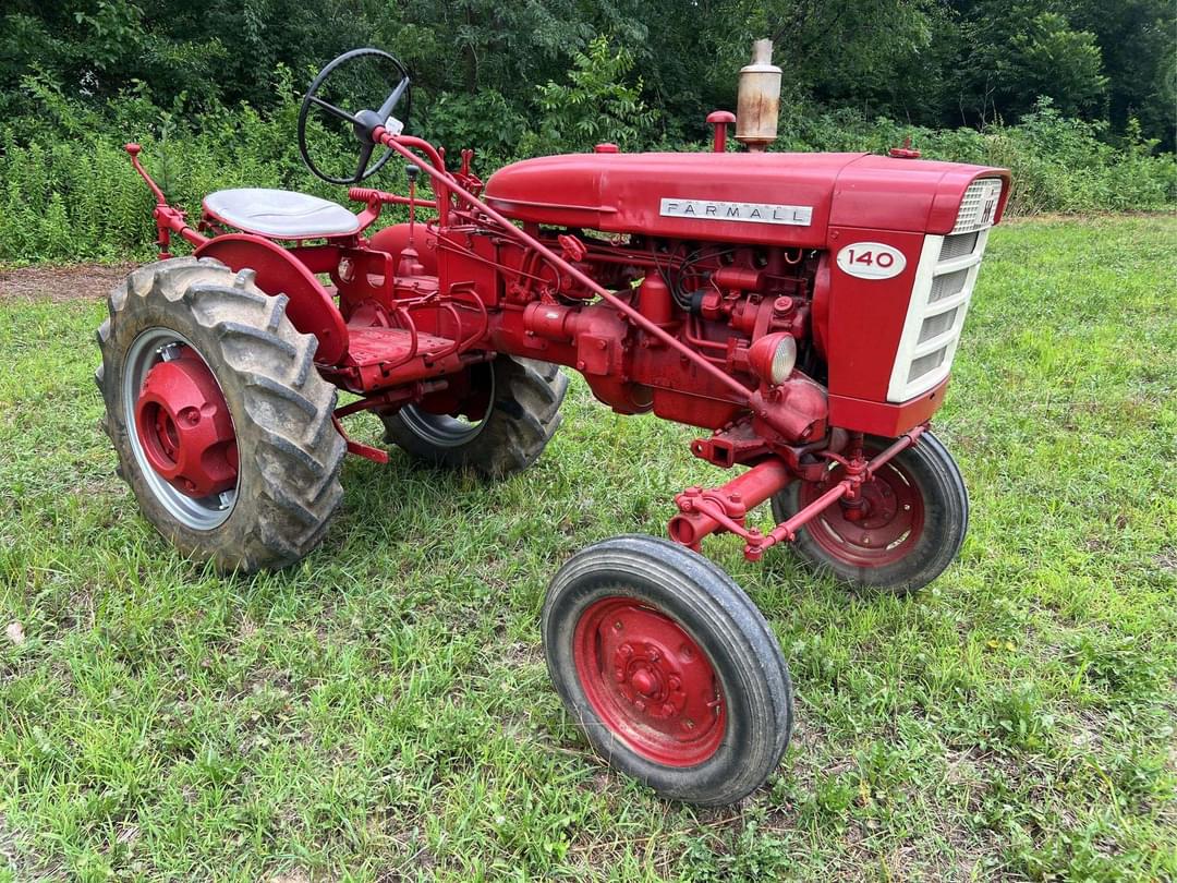 Image of Farmall 140 Primary image