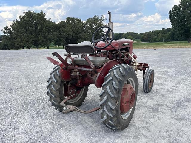 Image of Farmall 140 equipment image 3