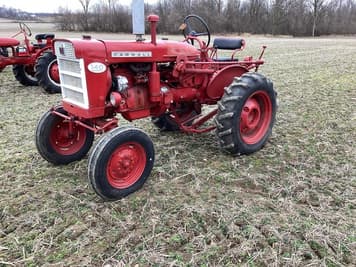 Main image Farmall 140