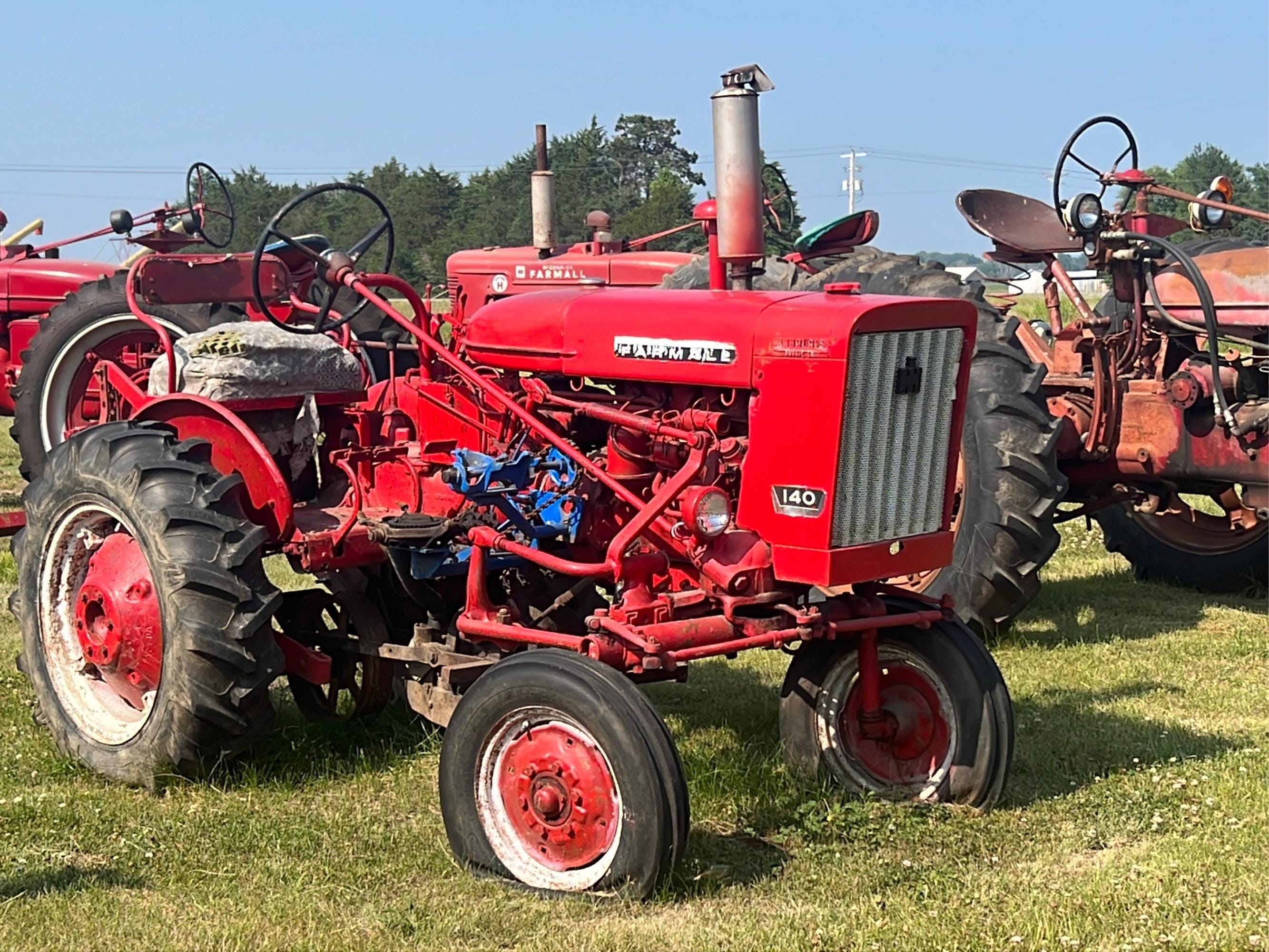Main image Farmall 140