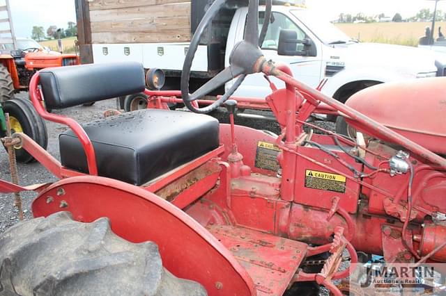 Image of Farmall 140 equipment image 4