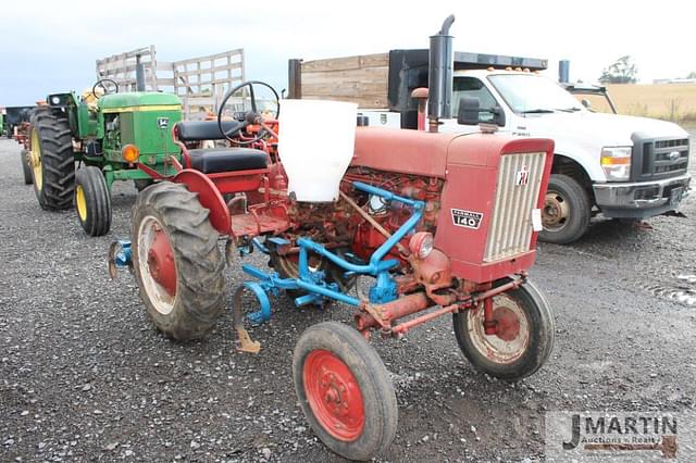 Image of Farmall 140 equipment image 1