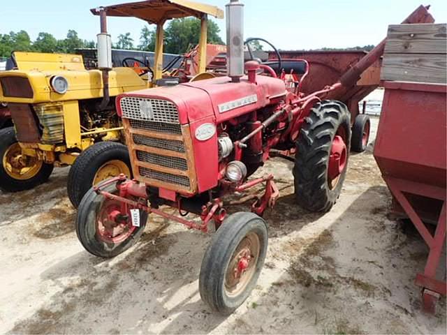 Image of Farmall 140 equipment image 3