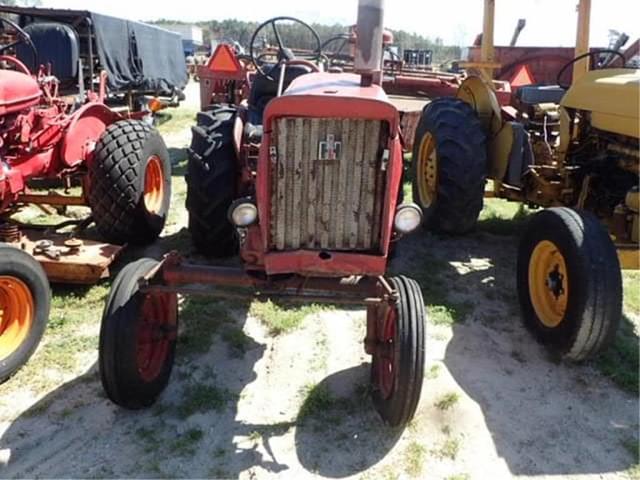 Image of Farmall 140 equipment image 1
