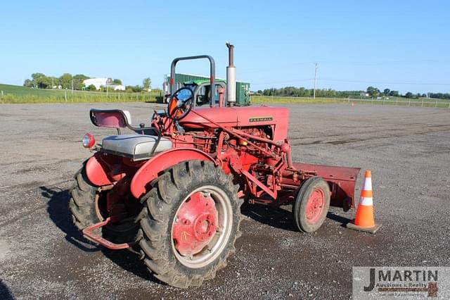 Image of Farmall 140 equipment image 3