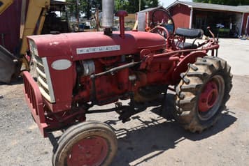 Main image Farmall 140