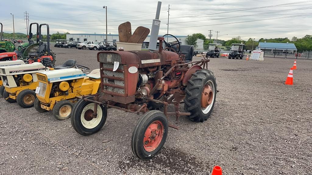 Image of Farmall 140 Primary image