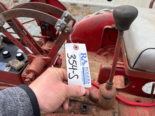 Image of Farmall 140 equipment image 4