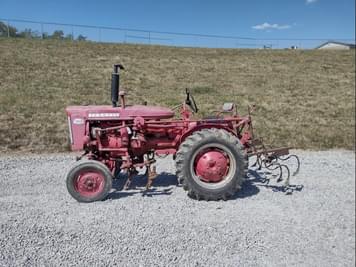 Main image Farmall 140