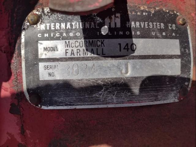 Image of Farmall 140 equipment image 4