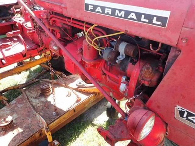 Image of Farmall 140 equipment image 4