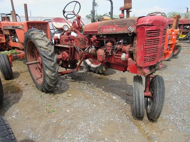 Image of Farmall 200 equipment image 3