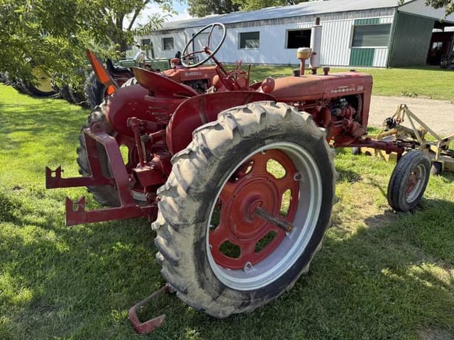 Image of Farmall 200 equipment image 3