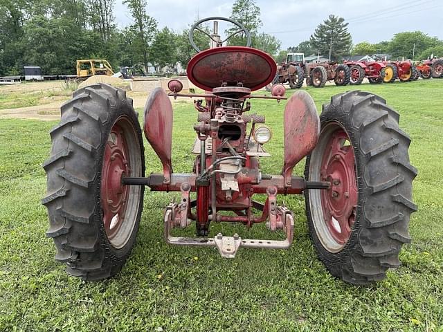 Image of Farmall 200 equipment image 4