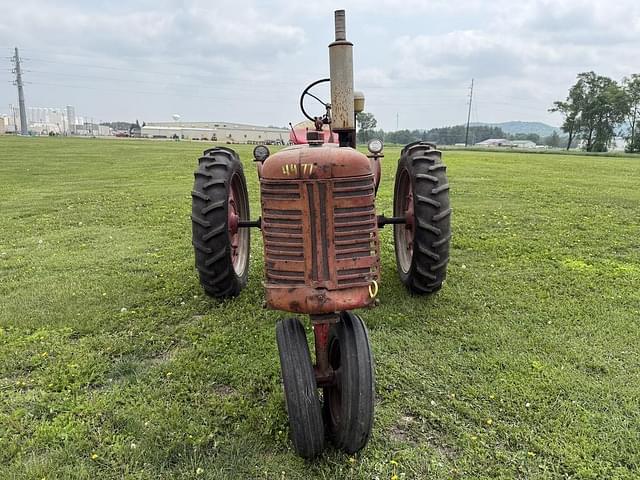 Image of Farmall 200 equipment image 1