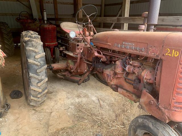 Image of Farmall 200 equipment image 2