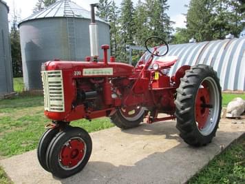 Main image Farmall 230