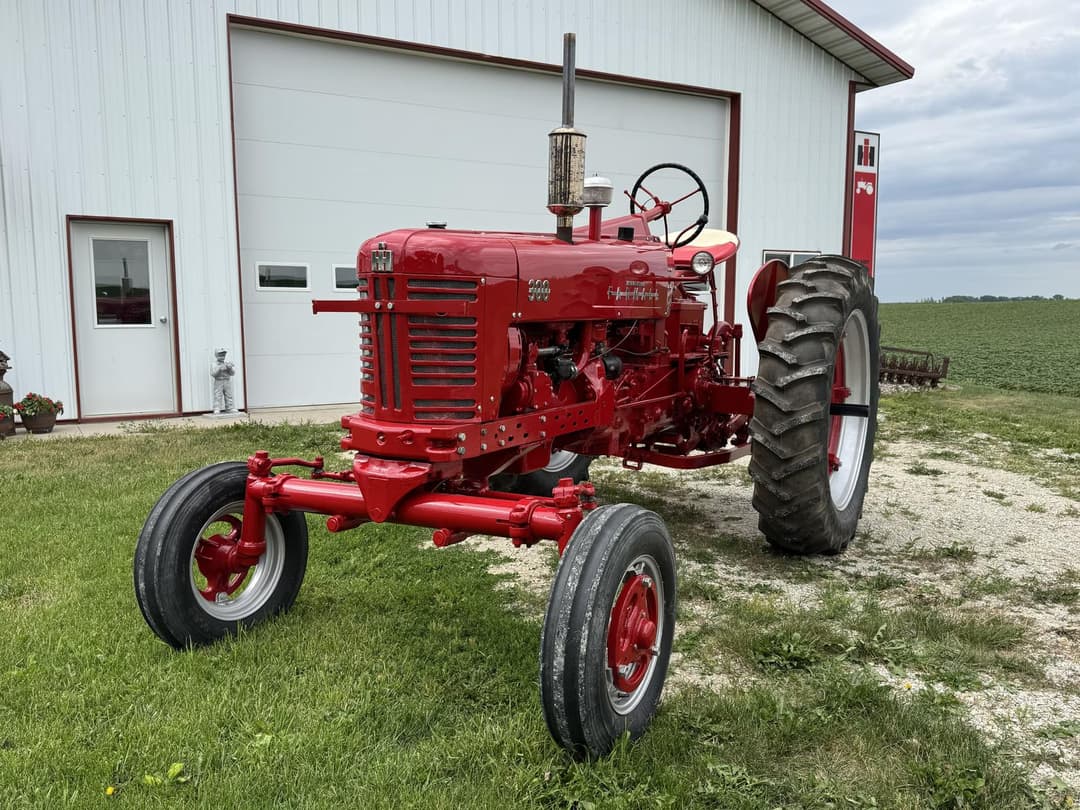 Image of Farmall 300 Primary image