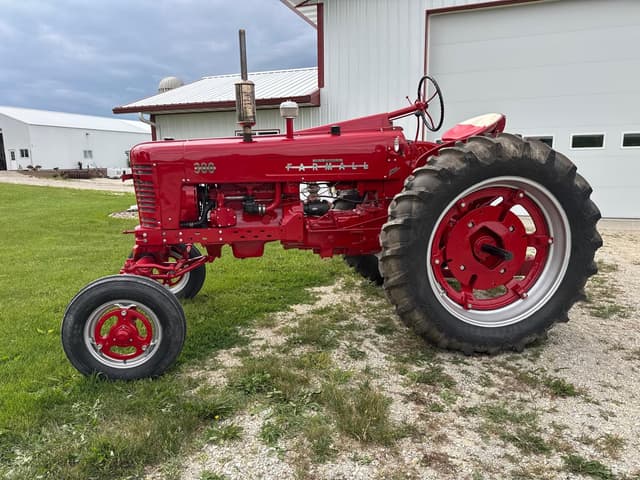 Image of Farmall 300 equipment image 3