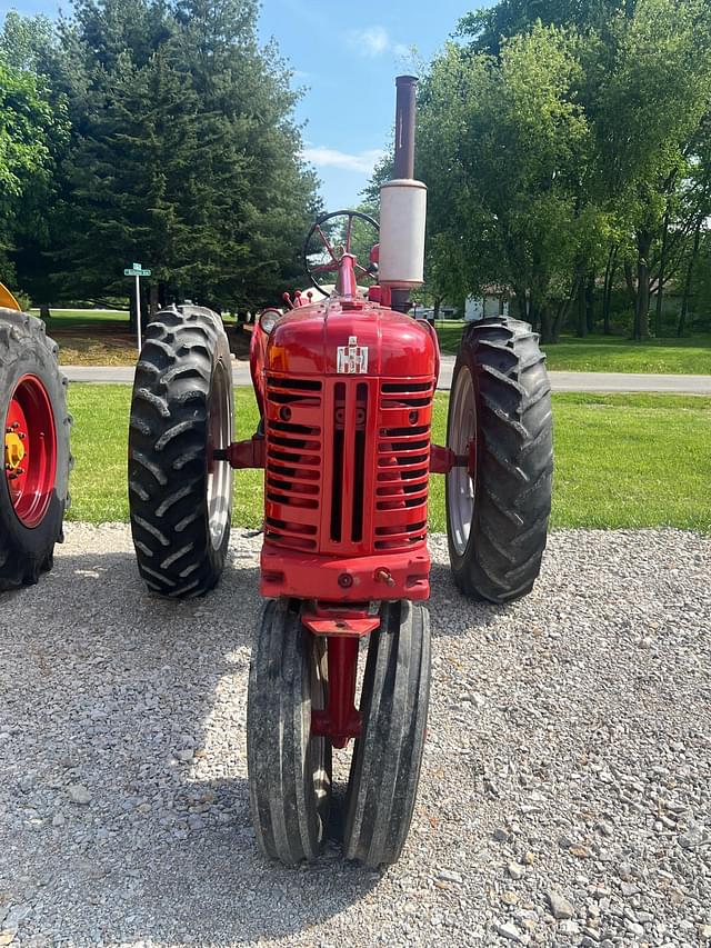 Image of Farmall 300 equipment image 1