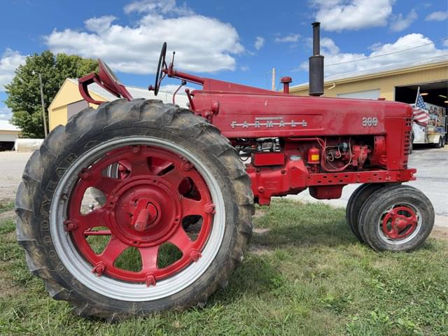Image of Farmall 300 equipment image 2