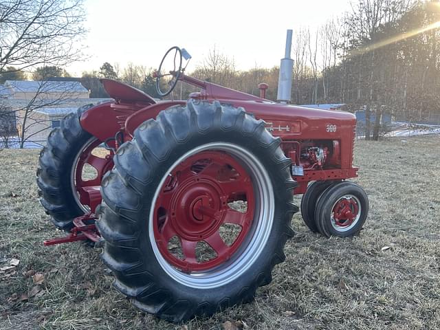 Image of Farmall 300 equipment image 1