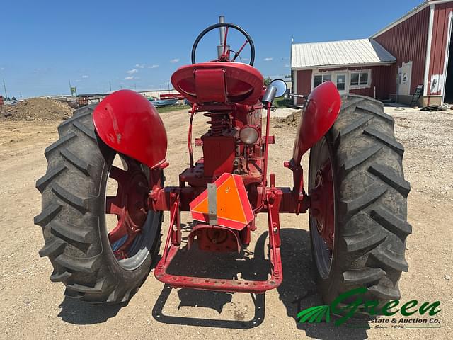 Image of Farmall 300 equipment image 4