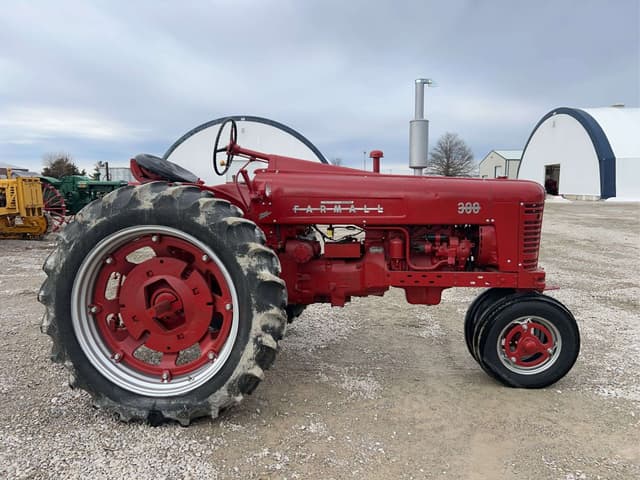 Image of Farmall 300 equipment image 1