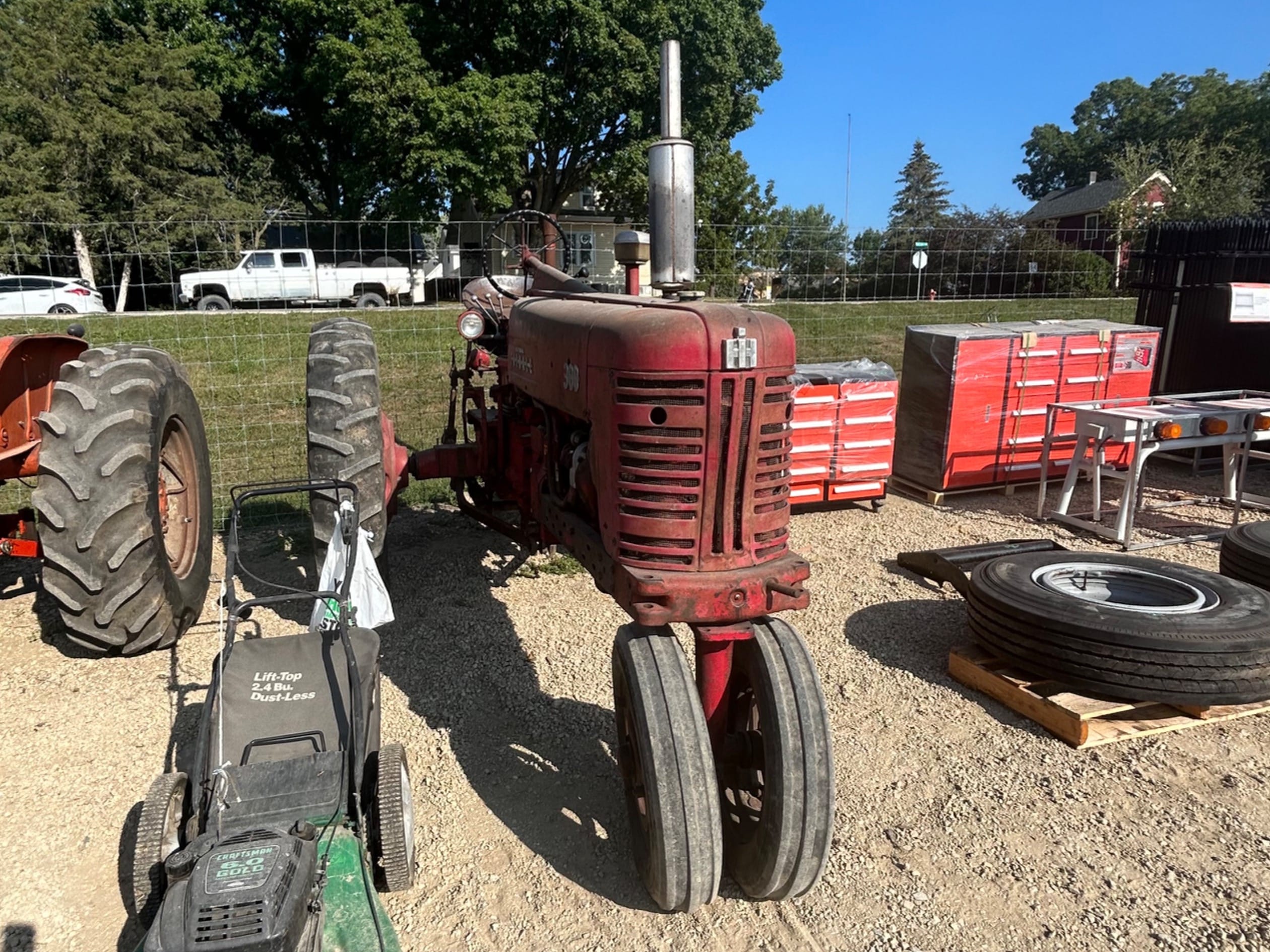 Main image Farmall 300