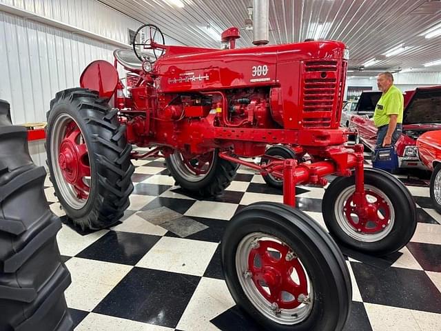 Image of Farmall 300 equipment image 2