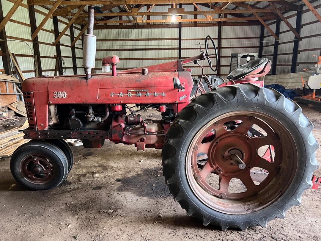 Image of Farmall 300 Primary image