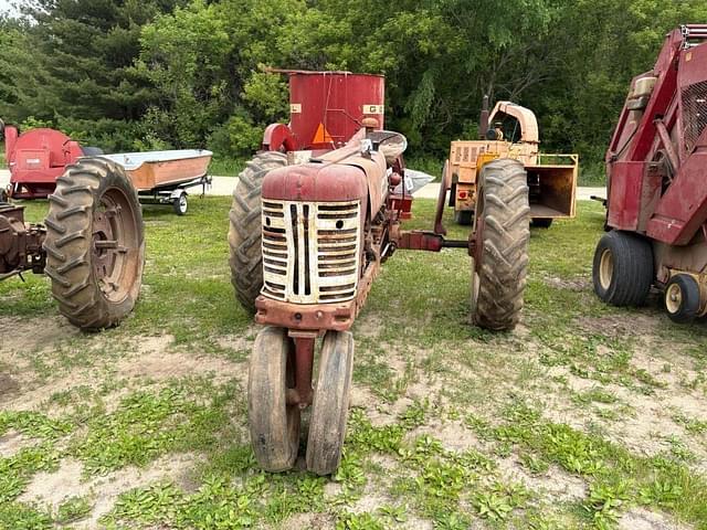 Image of Farmall 300 equipment image 1